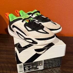 Jordan Kids Sneakers in White and Neon Green
